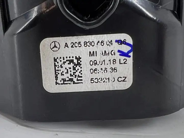 Mercedes-Benz C W205 (2014 - 2021) A2058304604 Центральный воздушный дефлектор — фото 5