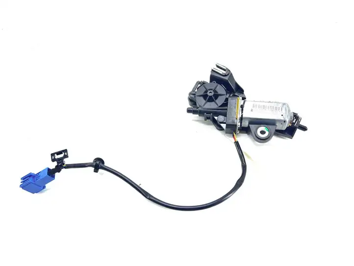 Mercedes-Benz C W205 (2014 - 2021) A2058600282 Электродвигатель регулировки ремня безопасности — фото 1