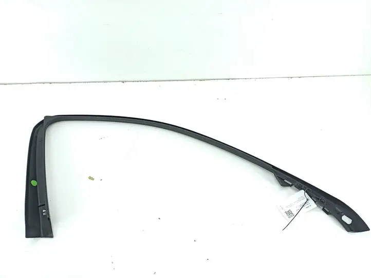 Mercedes-Benz C W204 (2007 - 2014) A2047250271 Накладка стекла передней двери — фото 8