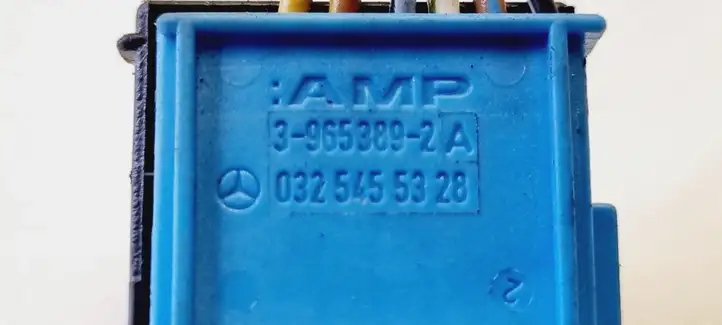 Mercedes-Benz A W176 (2012 - 2018) 0325455328 Прочая электропроводка — фото 3