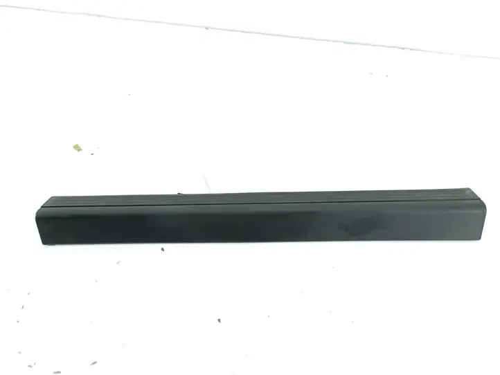 Mercedes-Benz C W204 (2007 - 2014) A2046860036 Внутренняя отделка переднего порога — фото 5