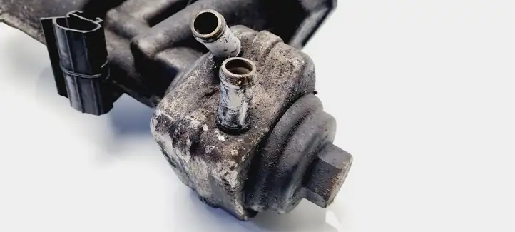 Volkswagen Golf IV (1998 - 2005) 038115389C Кронштейн масляного фильтра — фото 2