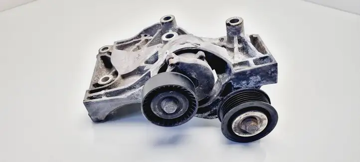 Opel Zafira B (2008 - 2014) 532274354 Кронштейн компрессора кондиционера воздуха — фото 1