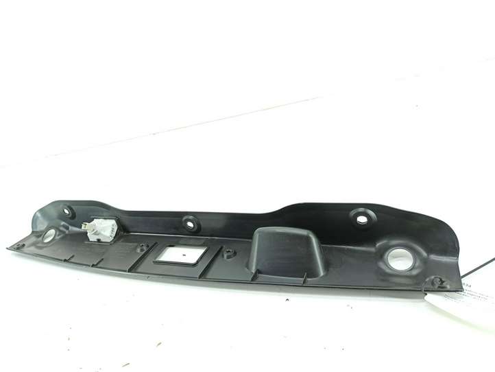 Mercedes-Benz C W204 (2007 - 2014)  A2047580002 Обшивка крышки багажника