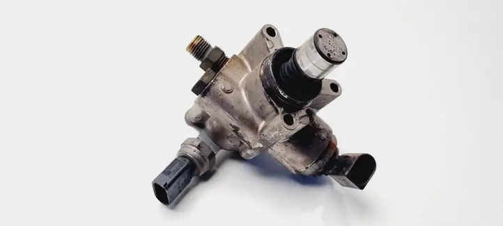 Audi A4 S4 B7 8E 8H (2004 - 2009) 06F127025A Топливный насос — фото 1