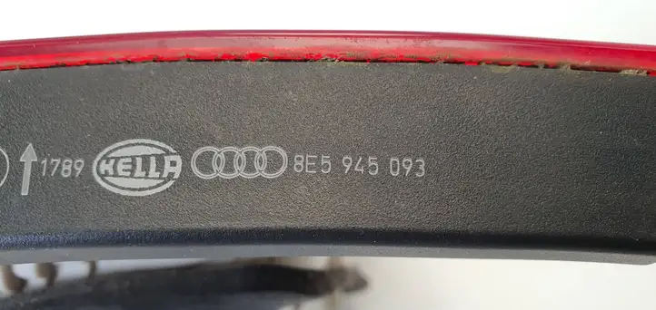 Audi A4 S4 B7 8E 8H (2004 - 2009) 8E5945093 Задний фонарь в крышке багажника — фото 6