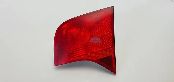Audi A4 S4 B7 8E 8H (2004 - 2009) 8E5945094 Задний фонарь в крышке багажника — фото 1
