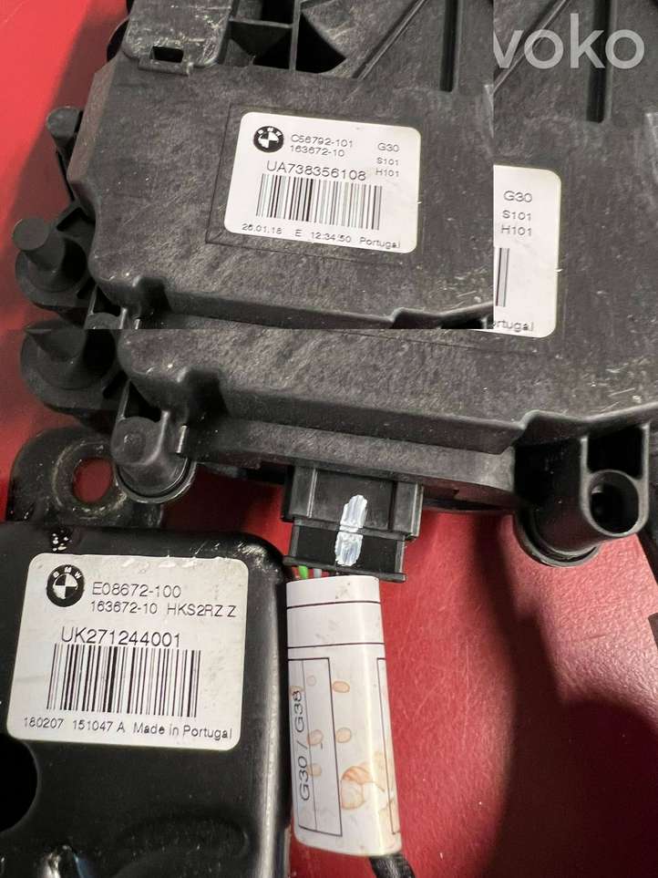 BMW X3 G01 (2018 - )  7383561 Притягиватель задней крышки