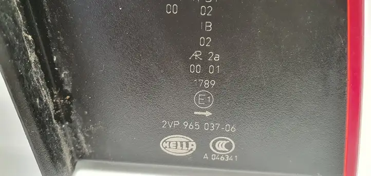 Audi A4 S4 B7 8E 8H (2004 - 2009) 2VP96503706 Задний фонарь в кузове — фото 5