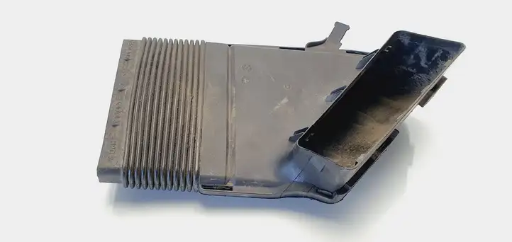 Audi A4 S4 B7 8E 8H (2004 - 2009) 8E0129617D Детали воздухозаборника — фото 2