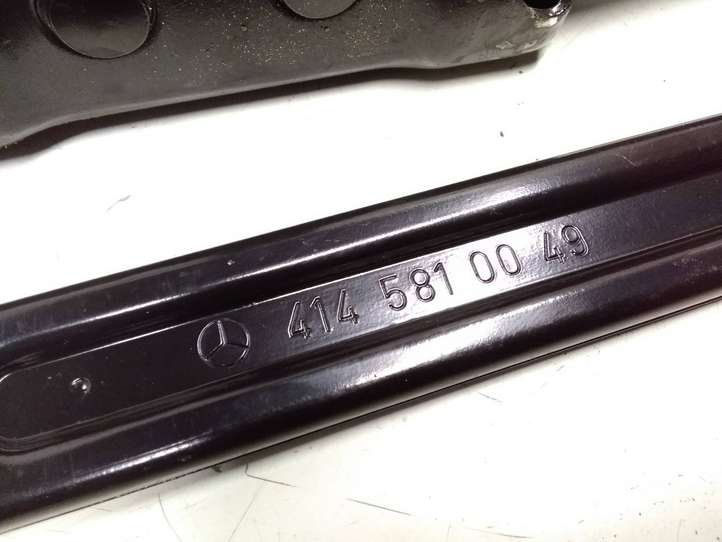 Mercedes-Benz ML W164 (2005 - 2011)  A1645800118 Домкрат (данкрат)