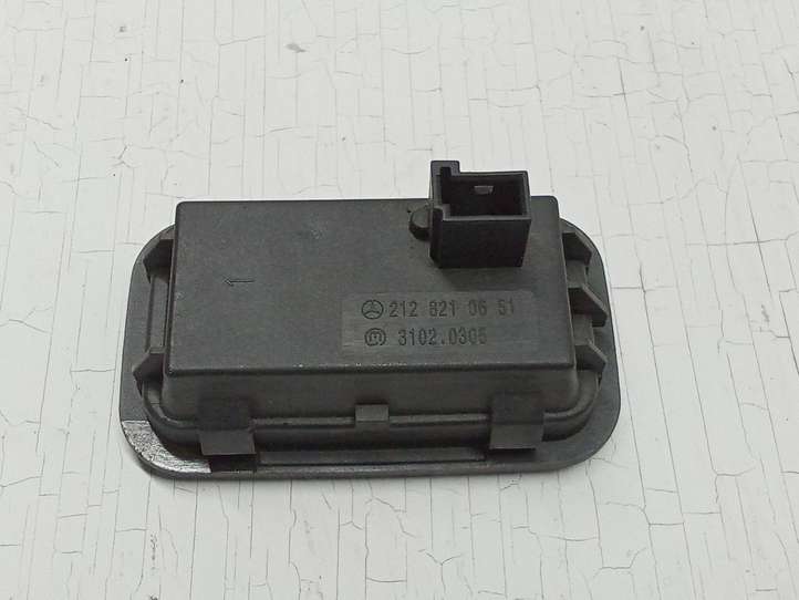 Mercedes-Benz ML W164 (2005 - 2011)  2128210651 Выключатель открытия задней двери