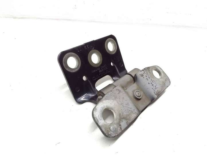 Volvo XC90 (2006 - 2014)  30674732 Петля (петли) задней крышки