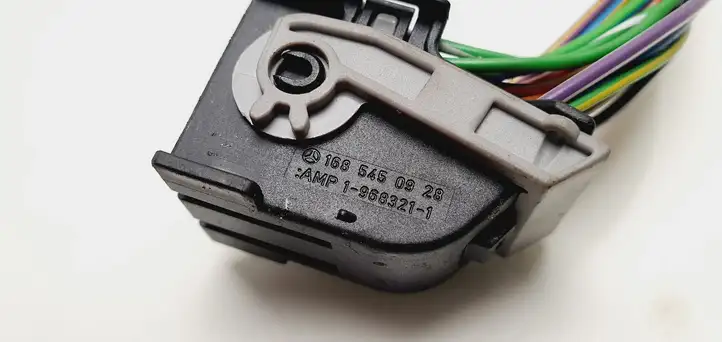 Mercedes-Benz C W203 (2000 - 2007) 1685450928 Прочая электропроводка — фото 3