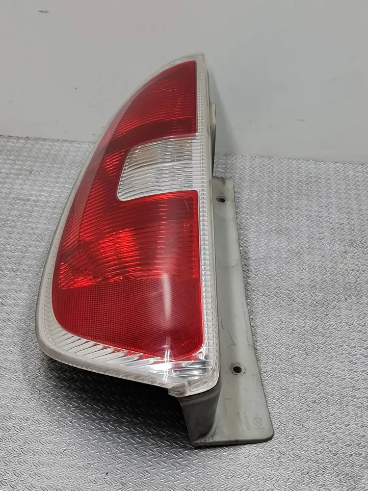 Skoda Roomster (5J) (2006 - 2010) 5J7945095 Задний фонарь в кузове — фото 5