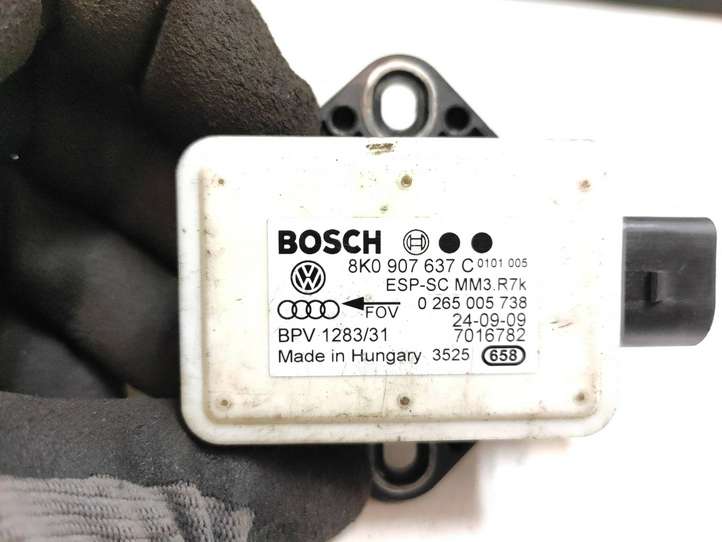 Audi Q5 (2008 - 2012)  8K0907637C Датчик ESP (системы стабильности) (датчик курсовой устойчивости))