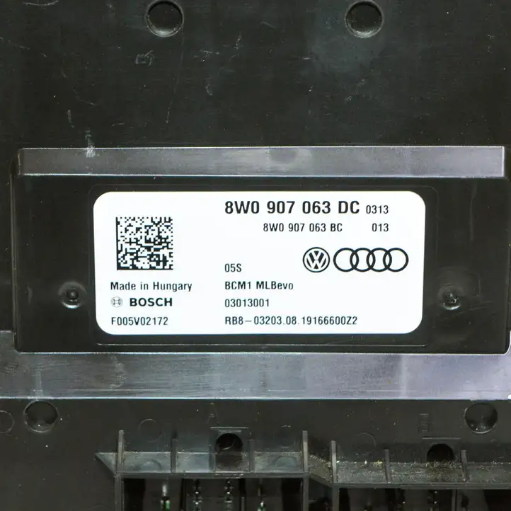 Audi A4 S4 B9 8W (2019 - ) 8W0907063DC Модуль управления кузовом (BCM) — фото 5