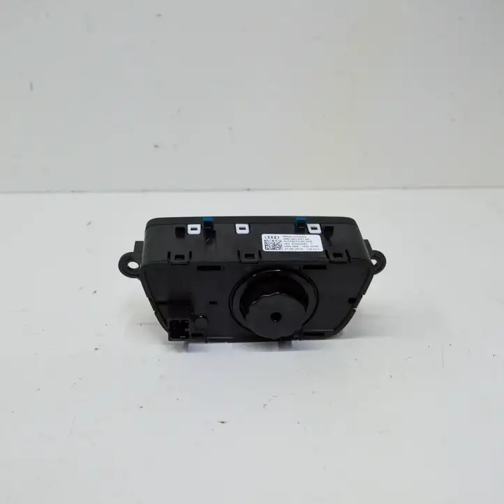 Audi A4 S4 B9 8W (2019 - ) 4M0941531AK Включатель фонарей — фото 3