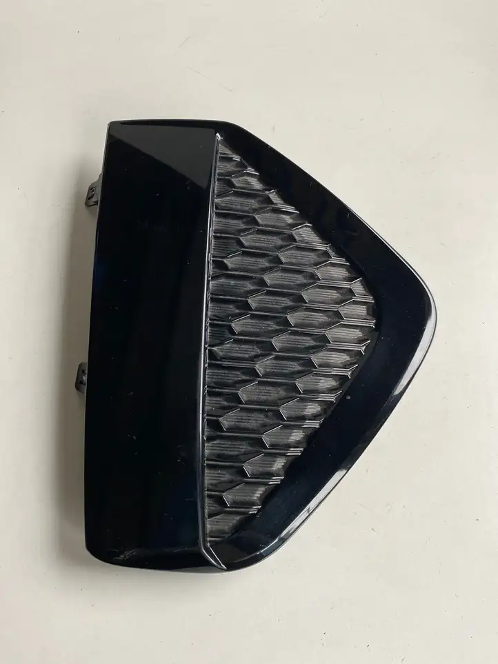Nissan Murano Z52 (2016 - ) 622679UF0A Решетка противотуманной фары — фото 1
