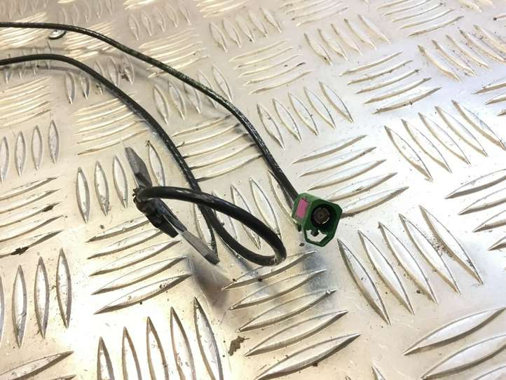 Tesla Model S (2016 - 2021)  106239300B Антенна Bluetooth