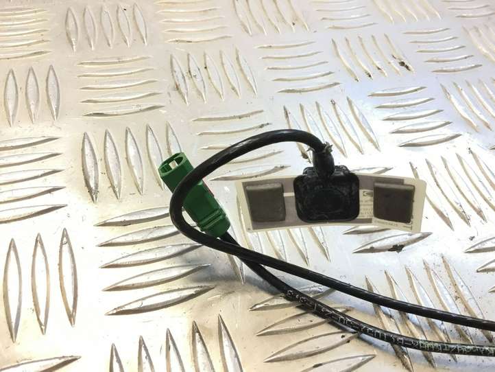 Tesla Model S (2016 - 2021)  106239300B Антенна Bluetooth