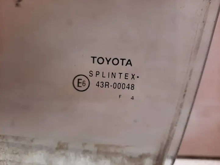 Toyota Yaris (2003 - 2005) 43R00048 Стекло задней двери — фото 2