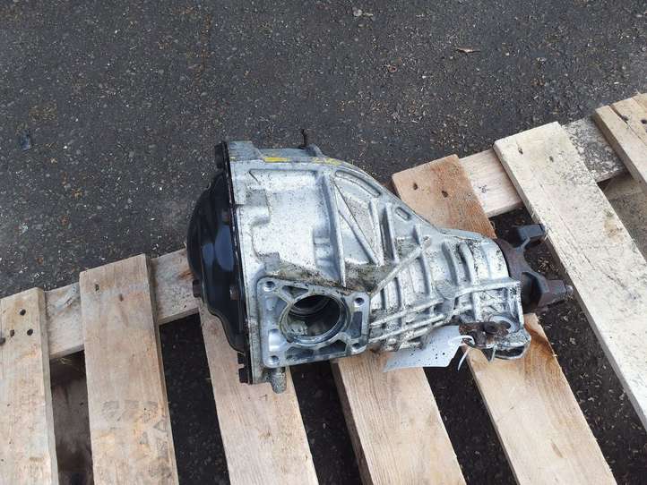 Hummer H3 (2005 - 2010)  H06484583 Передний редуктор