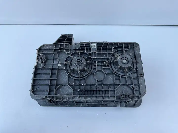 Ford F150 (2018 - 2020) jl3410723af Площадка аккумулятора — фото 3