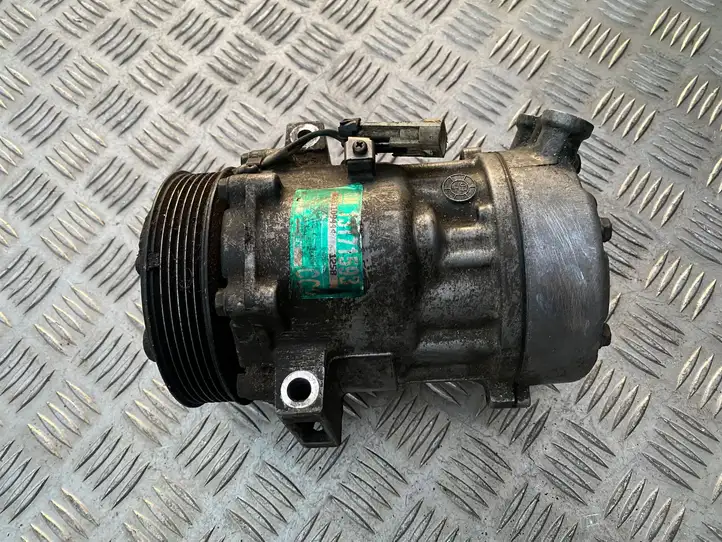 Opel Vectra C (2002 - 2005) 13171593 Компрессор (насос) кондиционера воздуха — фото 1