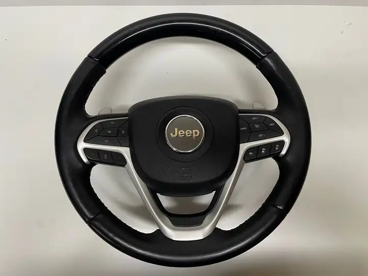 Jeep Grand Cherokee (2010 - 2021) Руль — фото 1