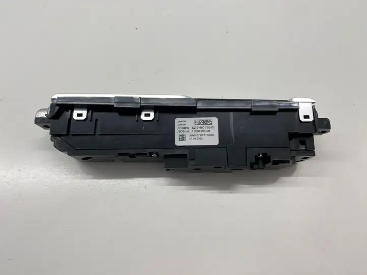 BMW 5 G30 G31 (2016 - ) 9460793 Другие включатели / ручки/ переключатели — фото 4