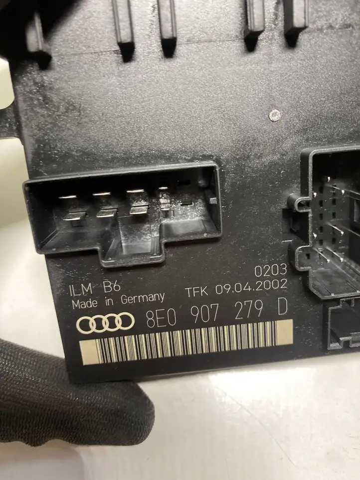 Audi A4 S4 B6 8E 8H (2000 - 2006) 8E0907279D Модуль комфорта — фото 3