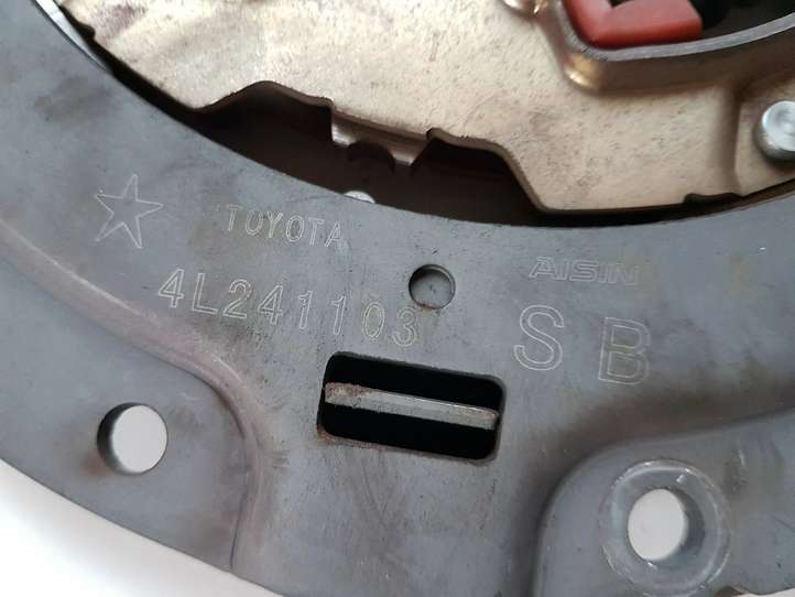 Toyota Prius+ (ZVW40) (2011 - 2018)  3127047060 Диск сцепления