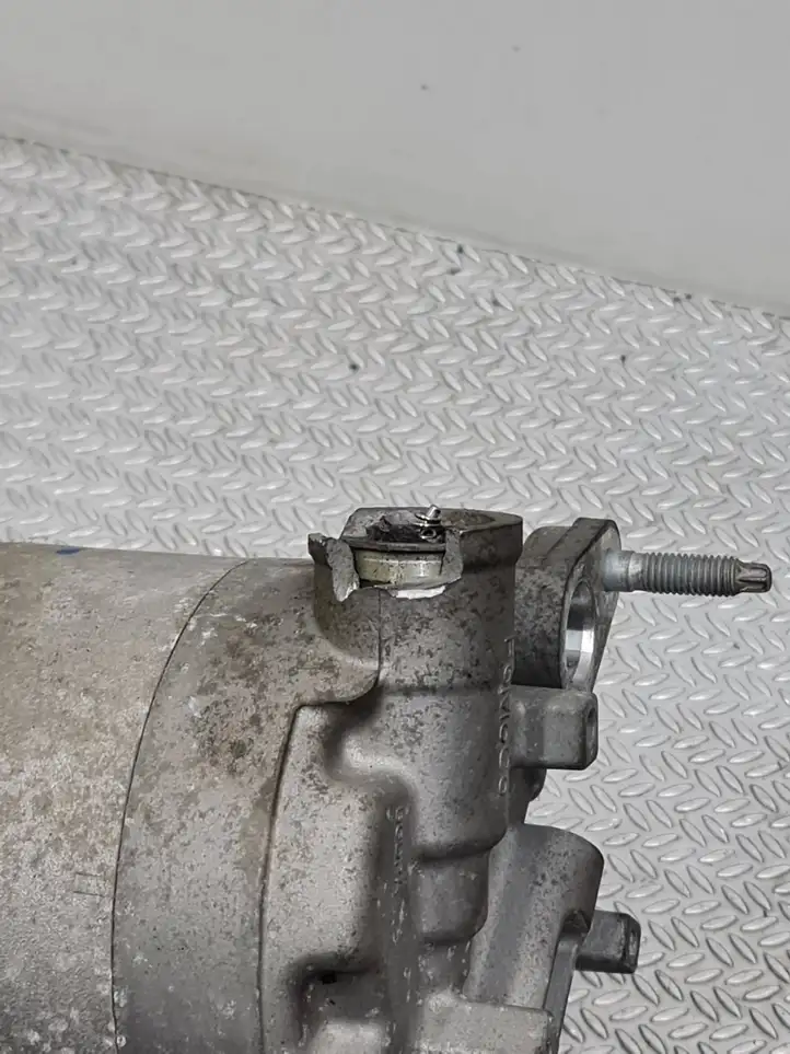 Ford Fiesta (2013 - 2017) C1B119D629AG Компрессор (насос) кондиционера воздуха — фото 3