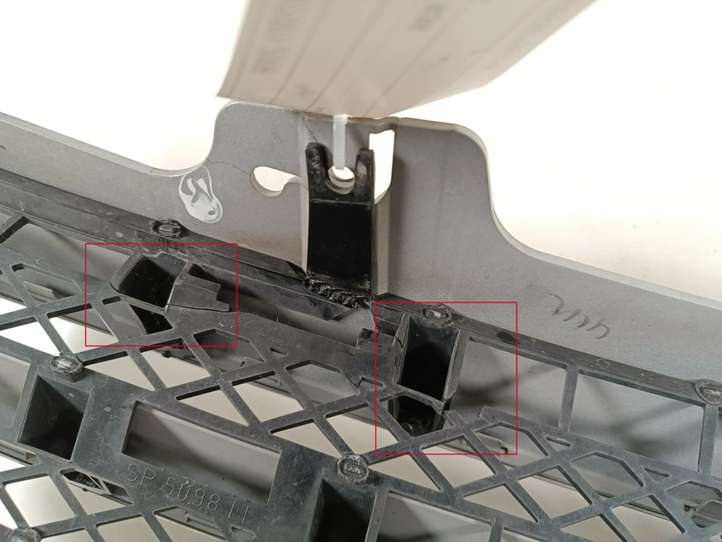 Mercedes-Benz SL R230 (2001 - 2012)  A2308800883 Передняя решётка