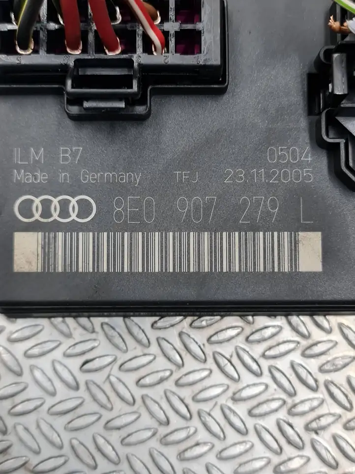 Audi A4 S4 B7 8E 8H (2004 - 2009) 8E0907279L Модуль комфорта — фото 5