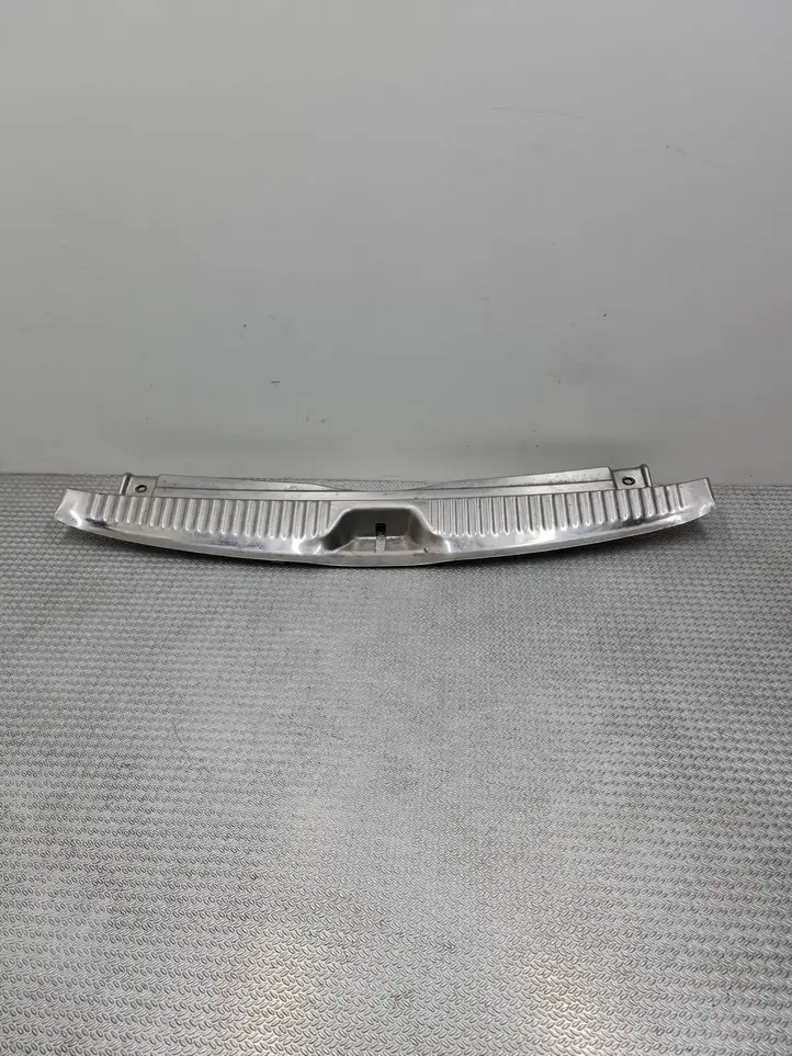 Renault Laguna II (2001 - 2005) 8200012186 Отделка порога багажника — фото 1