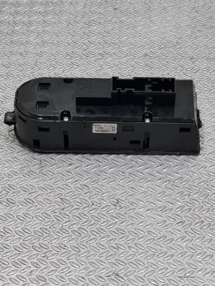 Opel Zafira B (2006 - 2008) 13228706 Блок кнопок стеклоподъемников — фото 3