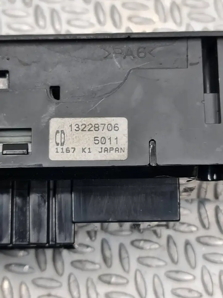Opel Zafira B (2006 - 2008) 13228706 Блок кнопок стеклоподъемников — фото 5