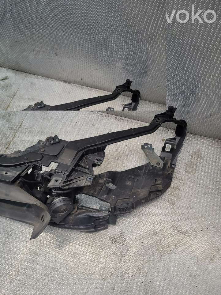 Volvo V40 (2012 - 2016)  31416490AA Панель радиаторов (телевизор)