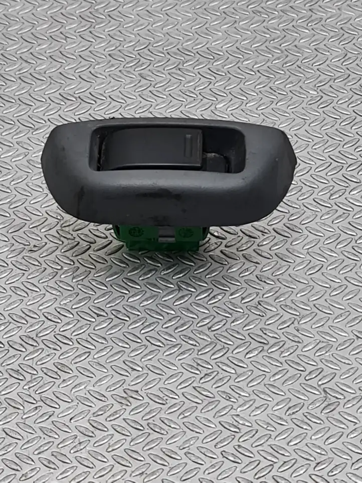 Peugeot 107 (2005 - 2008) 742320H010 Блок кнопок стеклоподъемников — фото 2