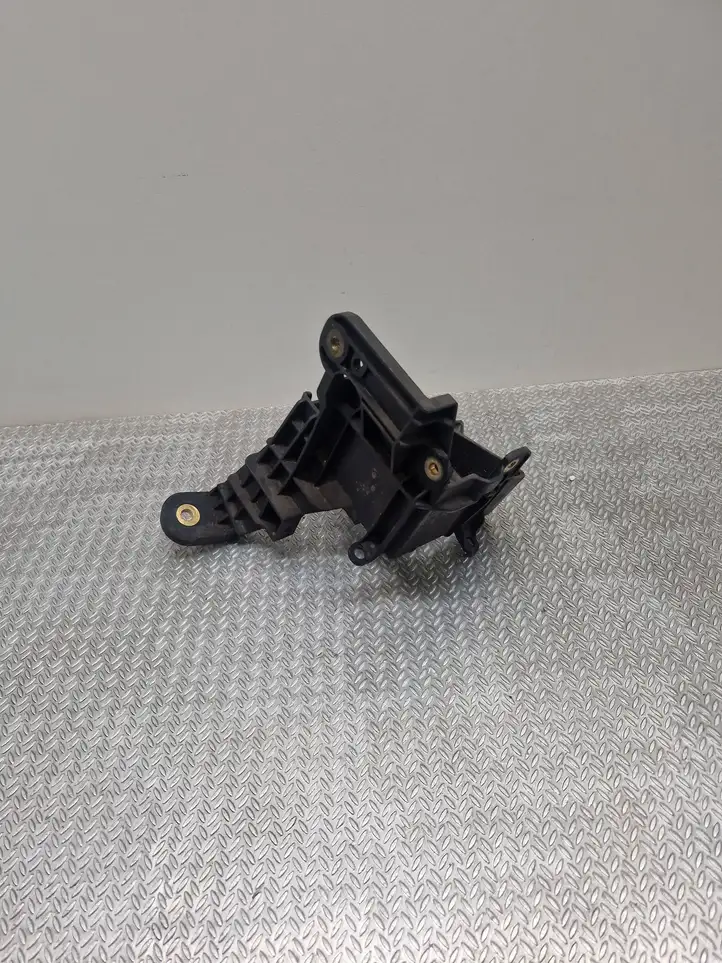 Opel Zafira B (2008 - 2014) 13214940 Кронштейн блока ABS — фото 2