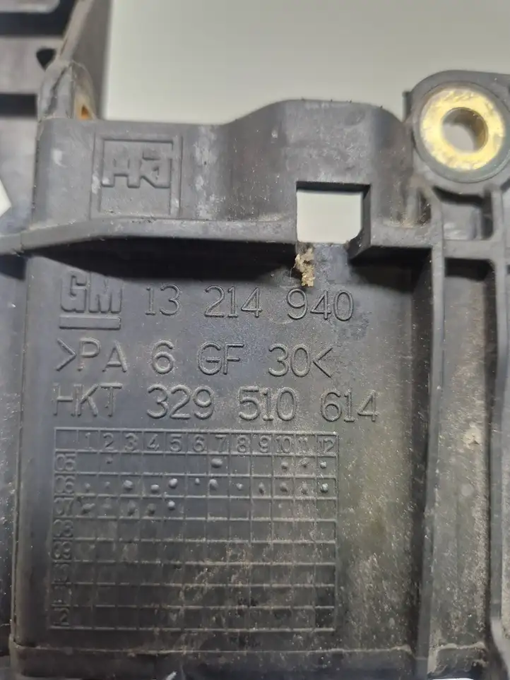 Opel Zafira B (2008 - 2014) 13214940 Кронштейн блока ABS — фото 4