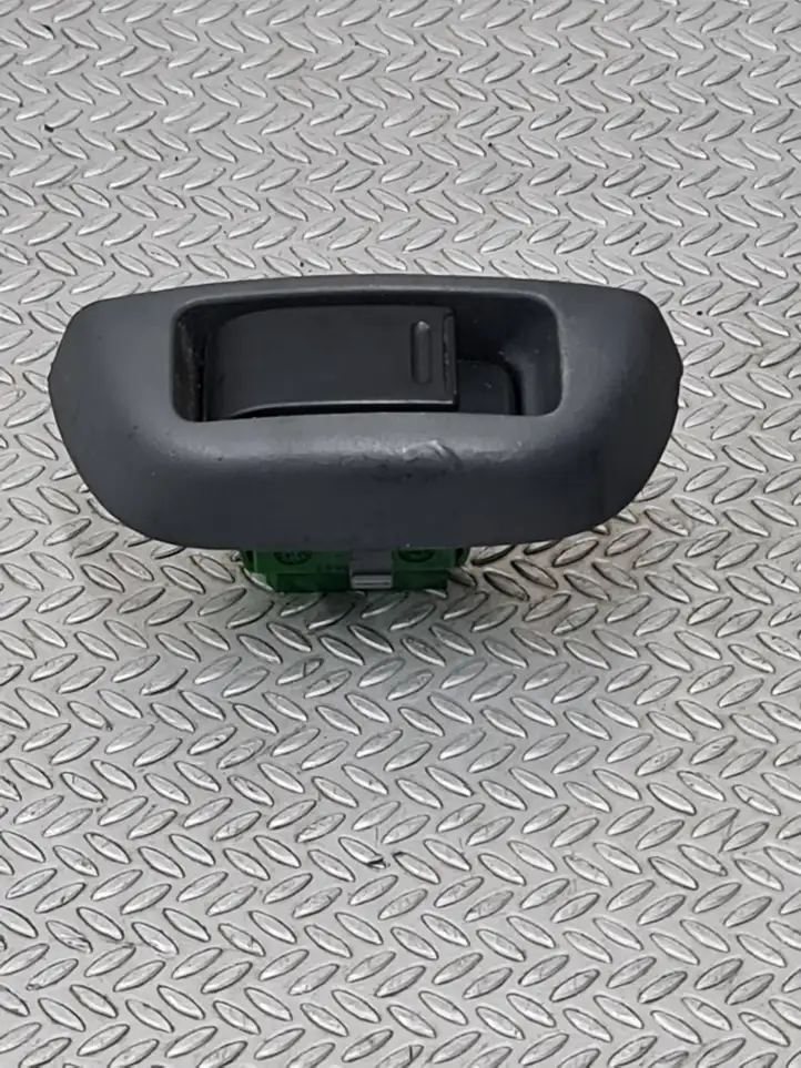 Peugeot 107 (2005 - 2008) 742320H010 Блок кнопок стеклоподъемников — фото 1