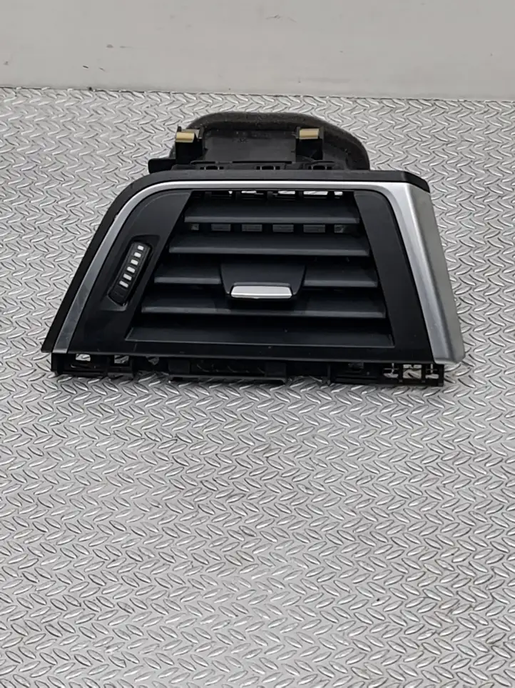 BMW 3 F30 F35 F31 (2012 - 2018) 9346225 Боковой воздушный дефлектор — фото 1