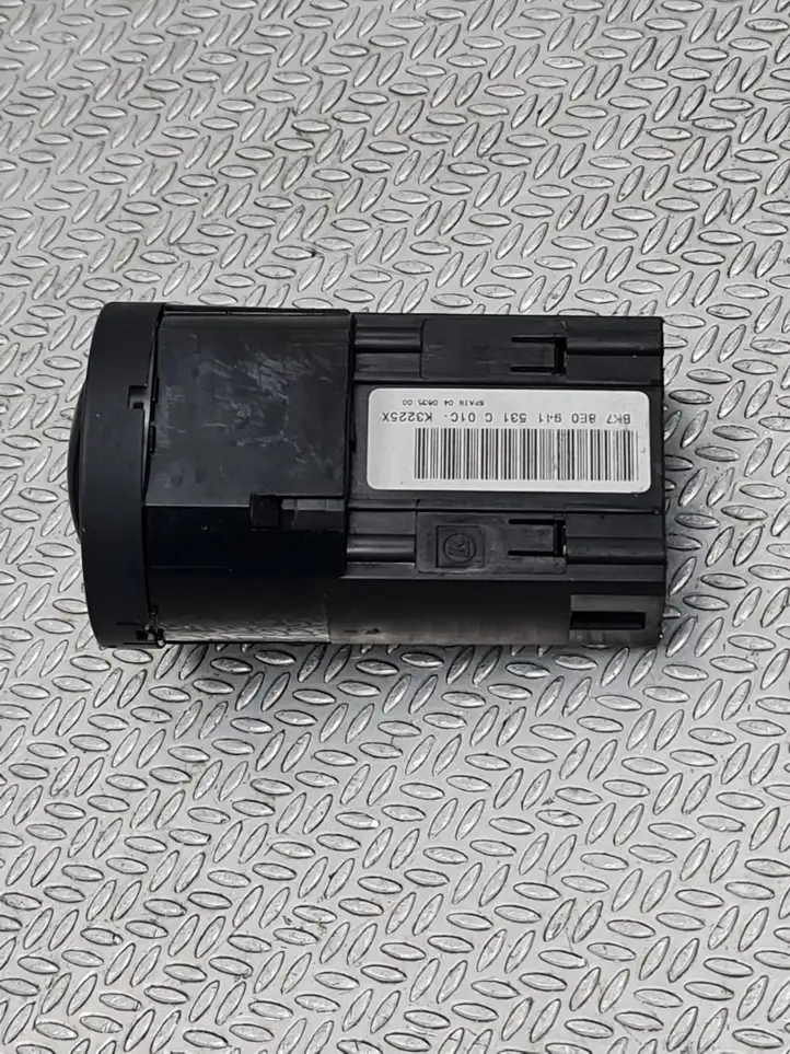 Audi A4 S4 B7 8E 8H (2004 - 2009) 8E0941531C Включатель фонарей — фото 4