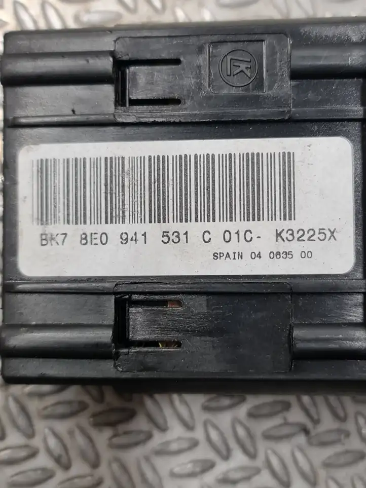 Audi A4 S4 B7 8E 8H (2004 - 2009) 8E0941531C Включатель фонарей — фото 5