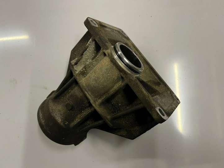 BMW 3 F30 F35 F31 (2012 - 2018)  31507601996 Подвесной подшипник полуоси