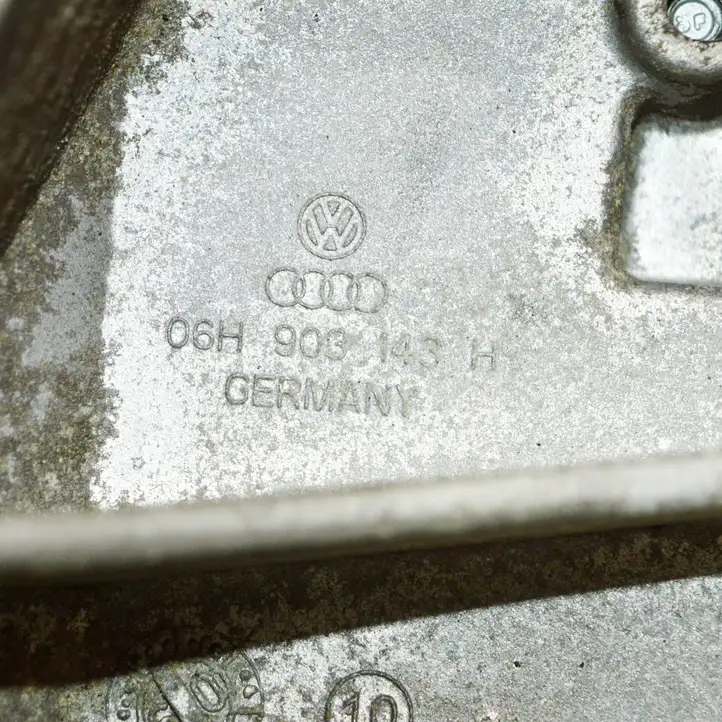 Audi A4 S4 B8 8K (2011 - 2015) 06J117021L Радиатор масла двигателя — фото 6