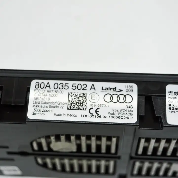 Audi Q5 SQ5 (2017 - ) 80A035502A Модуль беспроводной зарядки — фото 7